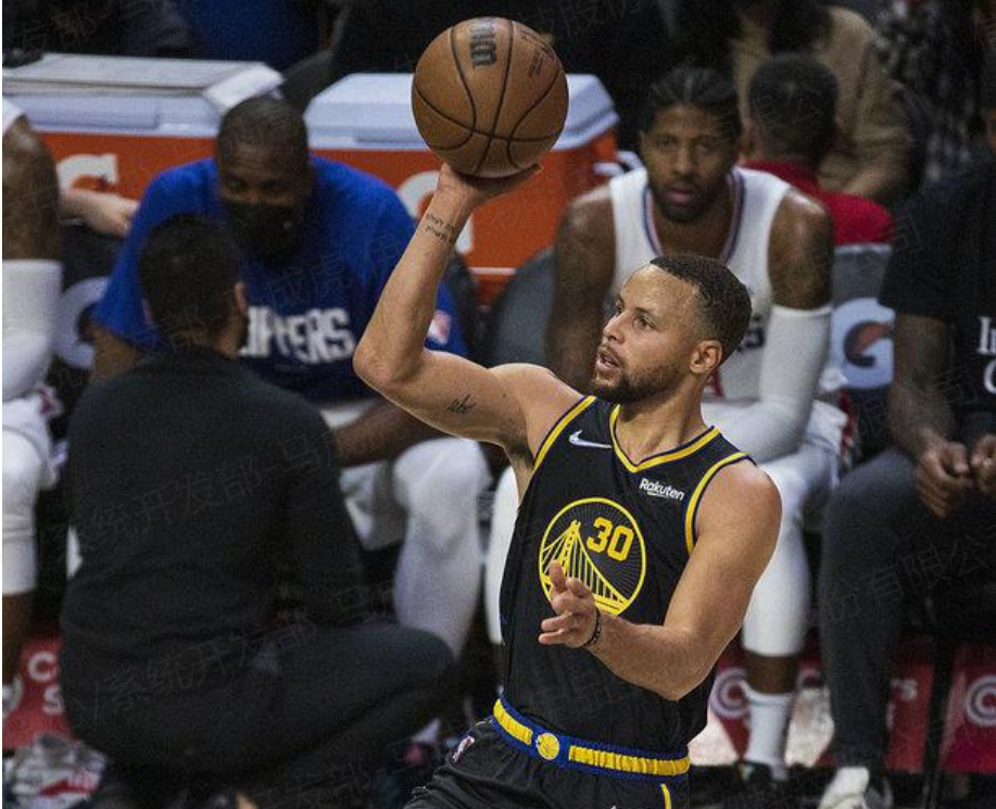 问鼎娱乐官方网站包含浙江稠州迎德国杯关键赛纽约尼克斯围绕NBA季后赛防线松动，今夜远射贴柱直接炸裂的词条